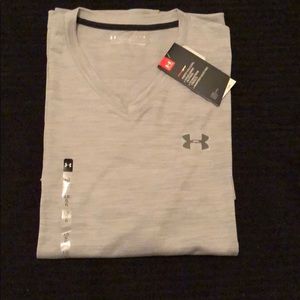 Under Armour Men’s V-neck Tee.